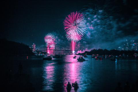 Fireworks over Sydney Horbour in New Years Eve